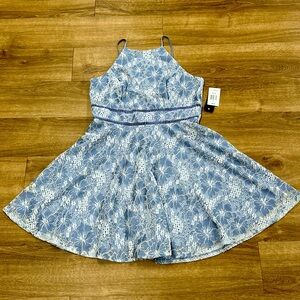 City Triangles Light Blue & white Lace dress size Juniors 15